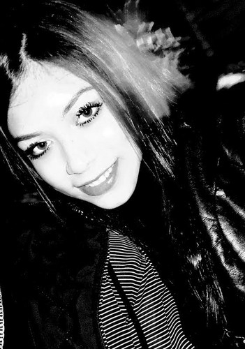 Mais um FC dedicado pra linda da @MahStuart . Admiração maior não existe.Moderadoras : Lari é Rê! 
Since : 15/09/2011