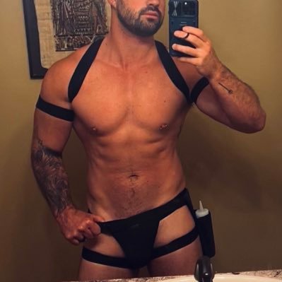 ArtemisFox6's profile picture. 🔞 Adult content 18+ only. Professional Massage Therapist…with not-so-professional behavior 😈.