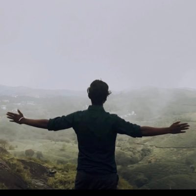 Logeshbagavathi's profile picture. AK✨….wanna be a DIRECTOR !