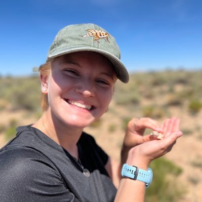 Herpetologist and hydration enthusiast @USD Biology Grad Student: Chameleon physiology @dickinsoncol Alum: Biology and Anthropology (she/they)
