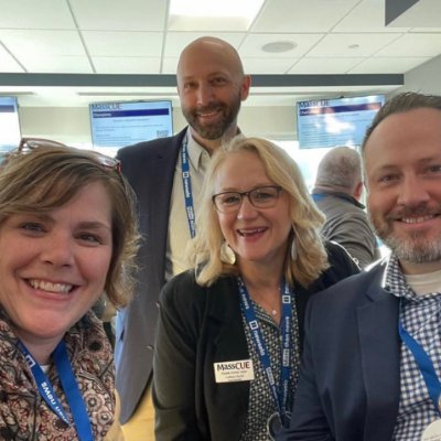 Director of Innovative Learning and Technology, #MURSD Love to connect Ts & Ss with tech. @MassCUE Board Member. #MassCUE @METAA Board Member