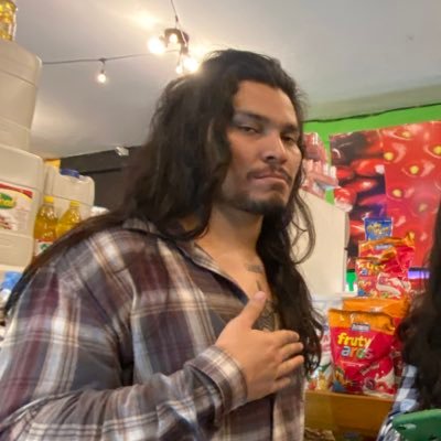 evoscenteno's profile picture. guaro con instinto carnívoro que toma omeprazol para perros por su gastritis crónica activa