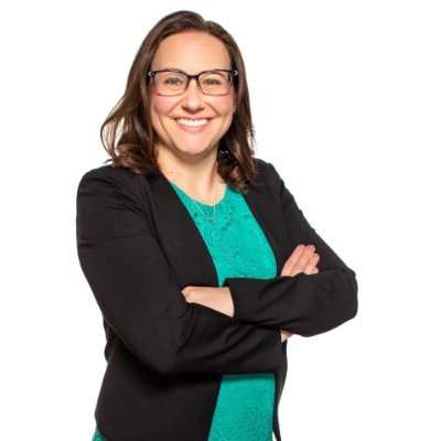 Women’s Leadership | Executive Coach | DEIB | Writer | Trauma-Informed | Leadership Development