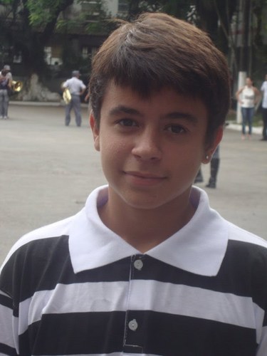 '' Não ligo que me olhem da cabeça aos pés porque nunca farão minha cabeça e nunca chegaram aos meus pés ''