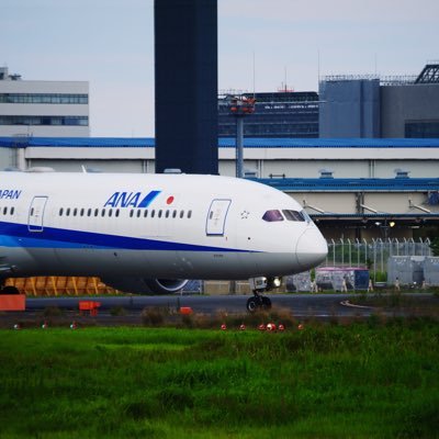 元津田沼航空研究会　飛行機勉強中 OLYMPUS OM-D EM1X OLYMPUS M.75-300mm F4.8-6.7 II OLYMPUS M.12-40mm F2.8 LUMIX G 20/F1.7 NikonD40