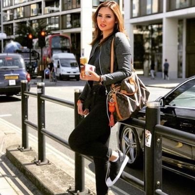 EleanoreChung's profile picture. 