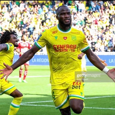 Footballeurs professionnel au @fcnantes et international camerounais 🇨🇲