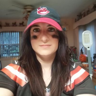 Writes everything. Fan of Cleveland Guardians & Cavs, animals, coffee, analyzing everything & genuine 💖s.