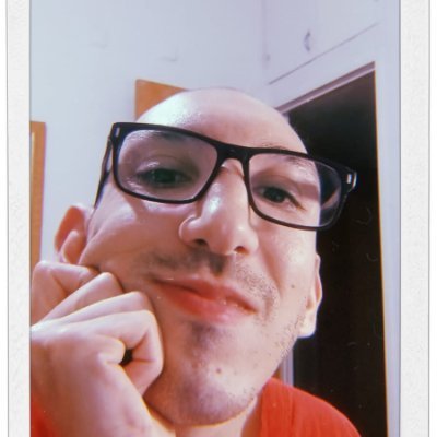 Diseñador gráfico
escorpio♏
tiktoker
Youtuber de Rodrich's time