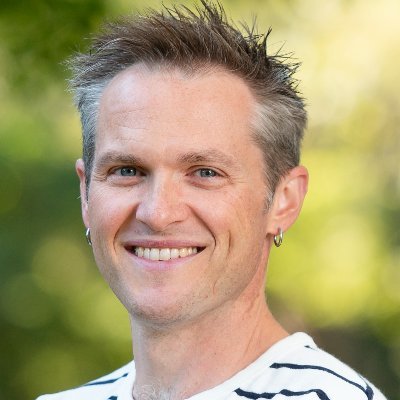 Husband. Father. Pinballer.
Montanan. Hunter. Gatherer.
Professor of PolSci &Env. Studies @ Reed College.
Buy my American Pol Reader: https://t.co/NjKZvlnvLv