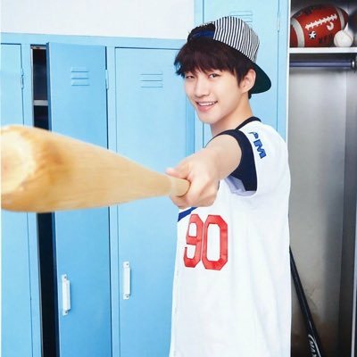 「ただ愛する仲」でJUNHO💛の演技を見て2PMを知りました😁メンバーみんな大好きです🥰推しはJUNHOです🐧ピエムのこといろいろ教えてください🥰韓ドラもハマっていますので、おすすめがあれば教えてください🙏無言フォローすいません🙇♀️気軽に声かけてもらったら嬉しいです💛現在、韓国語の勉強中です🙌