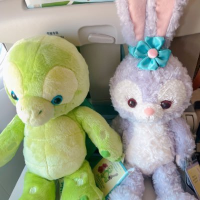 modu_cuckold's profile picture. 上海爱侣，绿夫红妻，年过而立。经历过一些事一些人，所幸者，眼里仍有光，心里仍有爱。找有情人，做快乐事。没有具体要求，以太太欣赏为第一要务。😋私信请懂基本规则。