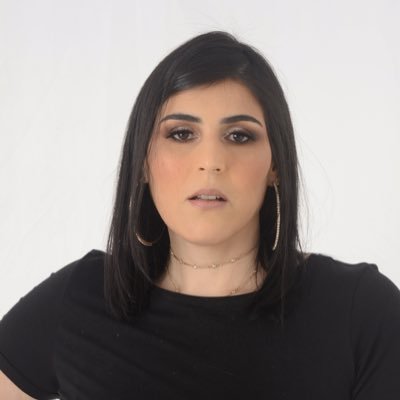 Mãe adolescente aos 41. Mineira, aprendendo Libras, fluente em Mineirês, Inglês, Cearencês e várias coisas inúteis.