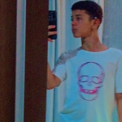 021_novinhfxp's profile picture. 