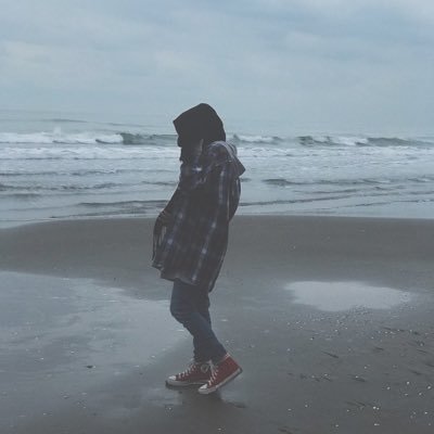 فاقد محتوای فاخر/ حامی شخصیسازی/ حاوی بوی خاک نمخورده/ متمایل به اصالت موسیقی