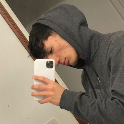 elnachobisio's profile picture. ig: Nacho.bisio_ 

juego al basquet y soy buenisimo