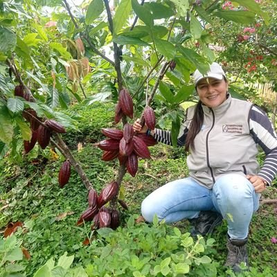 ~Técnica Profesional En Producción Agropecuaria. 

~Técnica de Campo en Fedecacao.

~Profesional Agrónoma en Formación.

~Compromiso y Amor por el Agro👩‍🌾