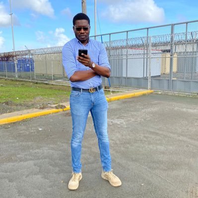 YonnickDavid's profile picture. Entrepreneur • Adventurer