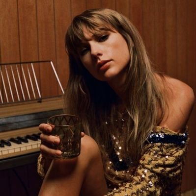 alltooswiffer's profile picture. Reputation, Evermore and Jaylor stan.🐍🤍❤️