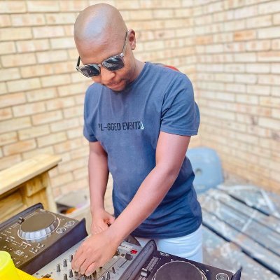 EDM,DEEP HOUSE AND PROGRESSIVE DJ. Been in the DJ Booth since 2007 
bookings email: stanmochubela@gmail.com
Fb: MIDNYT SA@RealMidnyt
Cell: 062 209 4049
