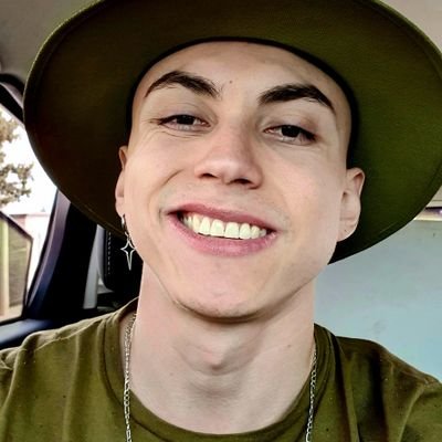Sigo sin saber como se usa Twitter😐      

https://t.co/JIl1tj1H8e