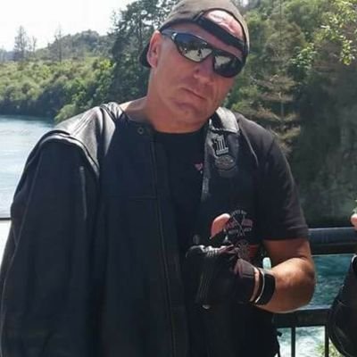 zZWarlordZz's profile picture. fun, and differently funny, no time for sad.