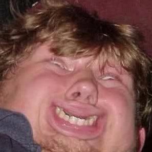 JHardsteel's profile picture. Intellectual and extremely good looking