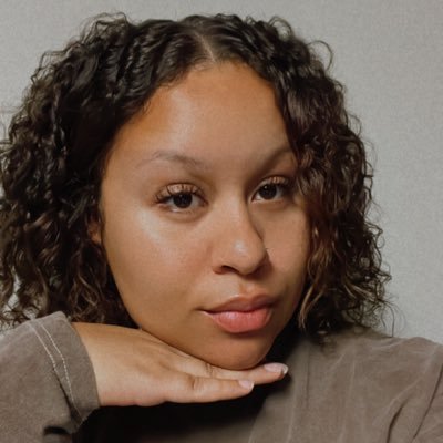 esthetician and owner of @venusaestheticsnwi 🫶🏽 #certifiedkewchiewaxer
