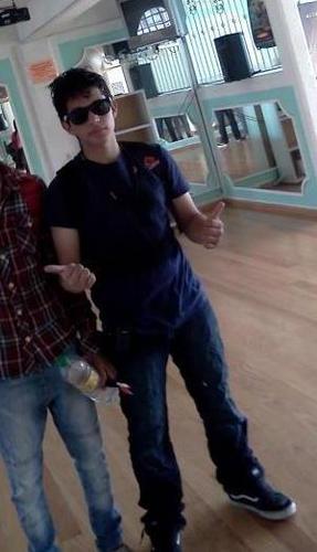 sololoy9's profile picture. 