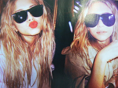 belovelyalways's profile picture. I'm an old soul with a young heart, but really I'm just 20. :) I have a lot of obsessions and I'm a dreamer who adores fashion, music and The Twilight Saga. 