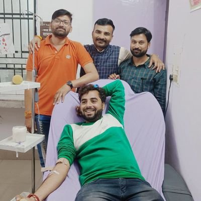 हम वो है जो सिर्फ👉तस्वीर में नहीं,
👉