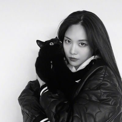 kuntenmarried's profile picture. she/her