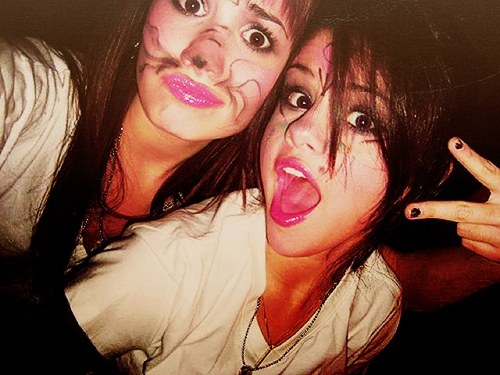 DedicatedHomie's profile picture. DM us who you think should be the Gomez Homie/Selentor of the week. Results are every Friday :] Vote NOW. We follow back.