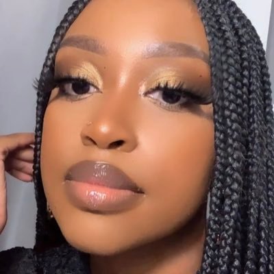 ThandekaZan's profile picture. (she/her) Candidate Attorney ⚖️, Foodie and Full time princess 🥂. BA LLB (Wits).