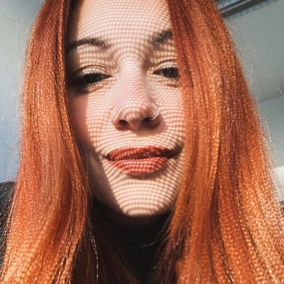 bornangrygirl's profile picture. ah c’est marrant, ça m’fait pas marrer.