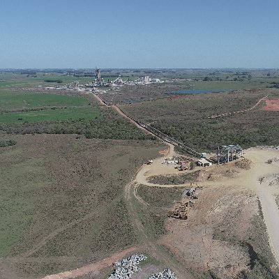 Surveyor Engineer. Landman. Graduated in Mining Management. Discovering the mineral wealth of Uruguay, a country with high underexplored potential. UAV expert.