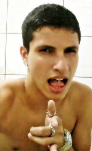 Humiildαde é a  Essência da Vida ♫♪

Um Bom Malandro, Conquistador..Tem Naipe de Artista, Pique de Jogador ♫♪  ;)