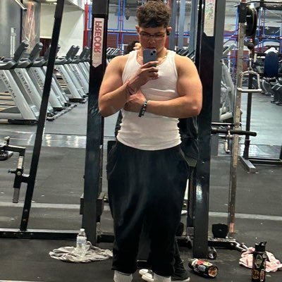 FernieAlvarez18's profile picture. 22 | Pre-Med student @Texastech 👨🏼‍⚕️🩺follower of Jesus Christ❤️✝️