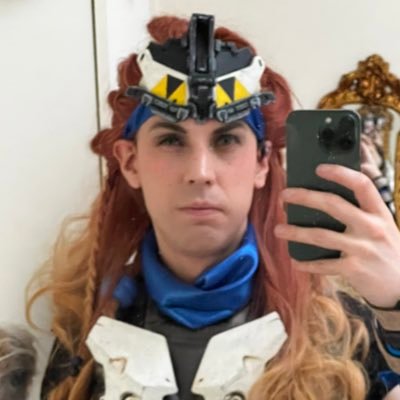 Cosplayer, TTRPGer and nerdy vegan. He/They. Instagram: 📷 smojcosplay (cosplay), 📷 tjomascraig (personal). Blog: https://t.co/9Yf77Ng1WV. MD: @smoj@mastodon.social
