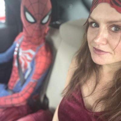 theonlyamyyyy's profile picture. writer•skin care guru•mama•she/her• •keep•your•laws•off my•body•