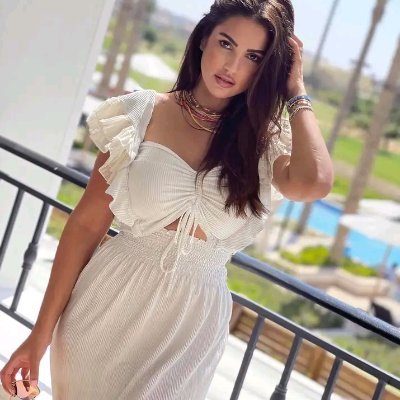 أمامك اختياران في الحياة :
أن تقبل الظروف كما هي أو
أن تقبل مسؤولية تغيير الظروف
دينس ويتلي
🌹(الخاص مهمل)