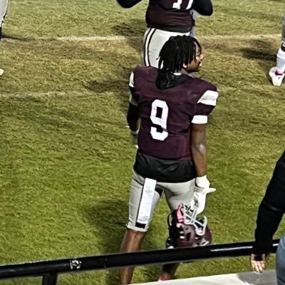 DB | 6’0 185 | 3.5 gpa | 23🎓 | @brhswildcatfb 2564967807