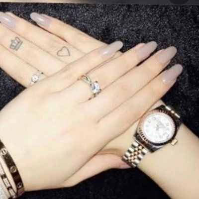 we are open minded couple F 27 M 39 looking for same minded couples
