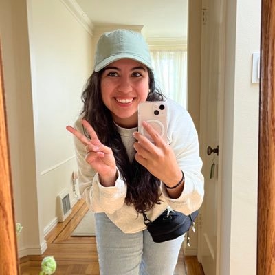 vic__tor__ia's profile picture. it’s ah-me! vicky-tori!