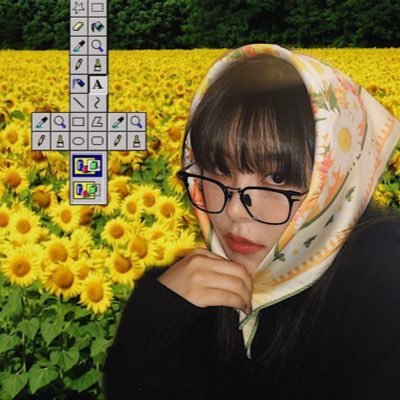 surrealmamamoo's profile picture. whats the context? mamamoo
