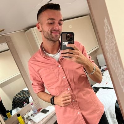 mynameisjarr0d's profile picture. look at the opinions i tweeted today 🕺