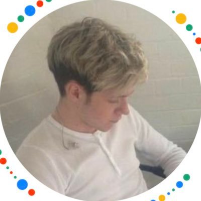 Escuchando Heaven con Niall, Taylor, Louis y Harry❤️‍🩹