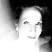 Bebe Neuwirth (she/her)(@BebeNeuwirth) 's Twitter Profile Photo