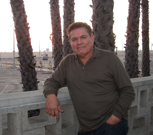 originario de monterrey mex. profesion cantante profesional genero internacional.