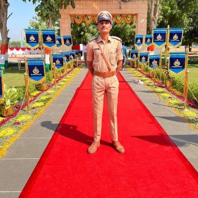 pikiritvaghela's profile picture. police inspector ⭐⭐⭐(U/T)🇮🇳